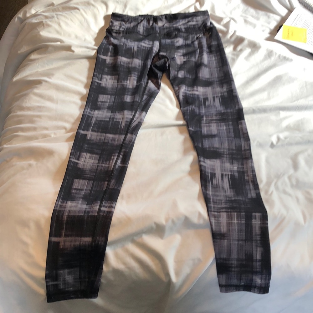 Head yoga pants